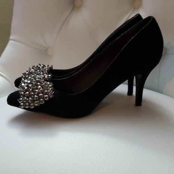 Shoes - Picture 2 of 4